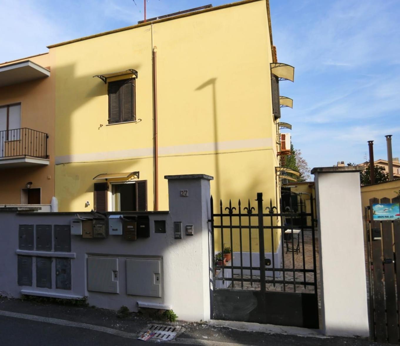 House 27 Lägenhet Fiumicino Exteriör bild